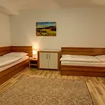 Apartament Tri Studnicky *