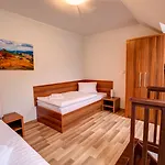 Tri Studnicky Apartament *