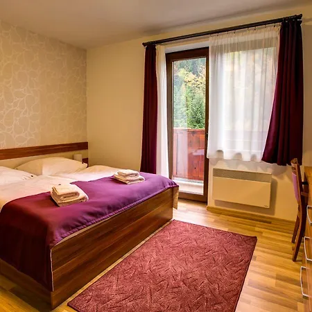 Apartman Tri Studničky Deménvölgy