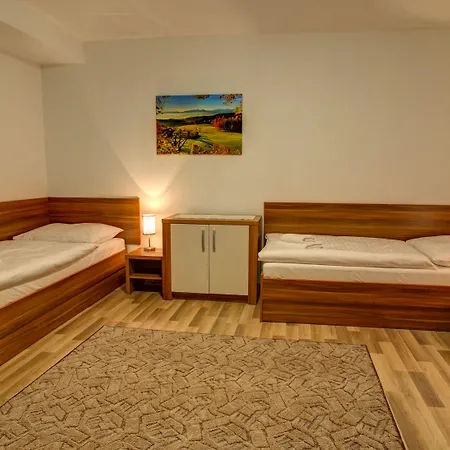 Apartman Tri Studničky *