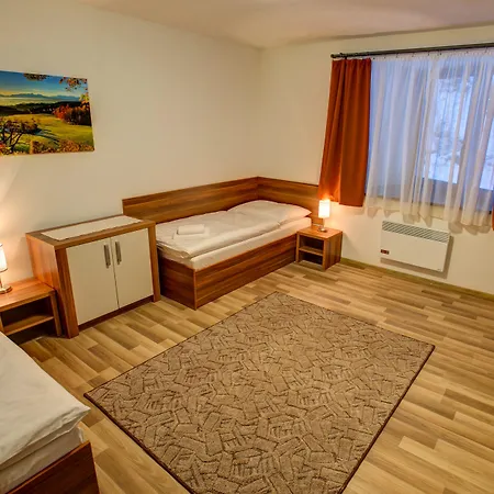 Apartman Tri Studničky Deménvölgy