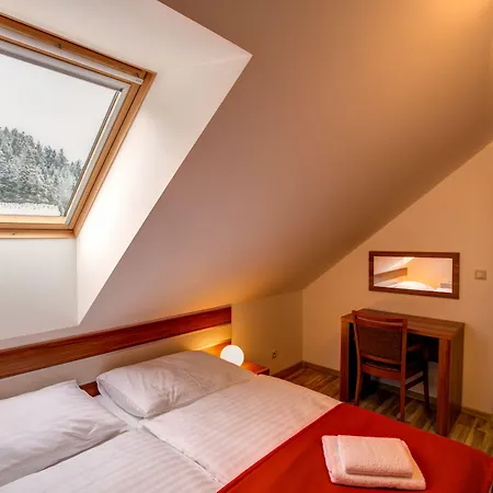 Tri Studničky Deménvölgy