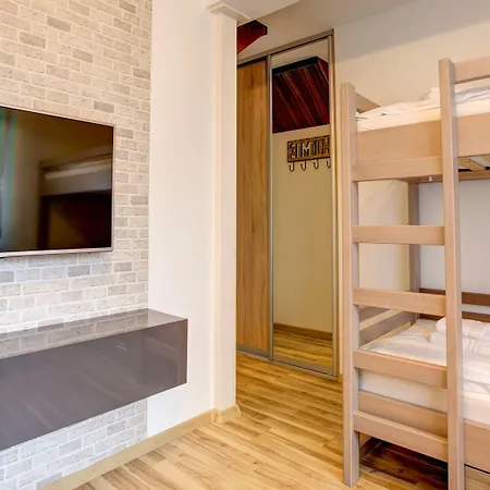 Apartman Tri Studničky Deménvölgy