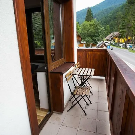 Tri Studnicky 아파트 *